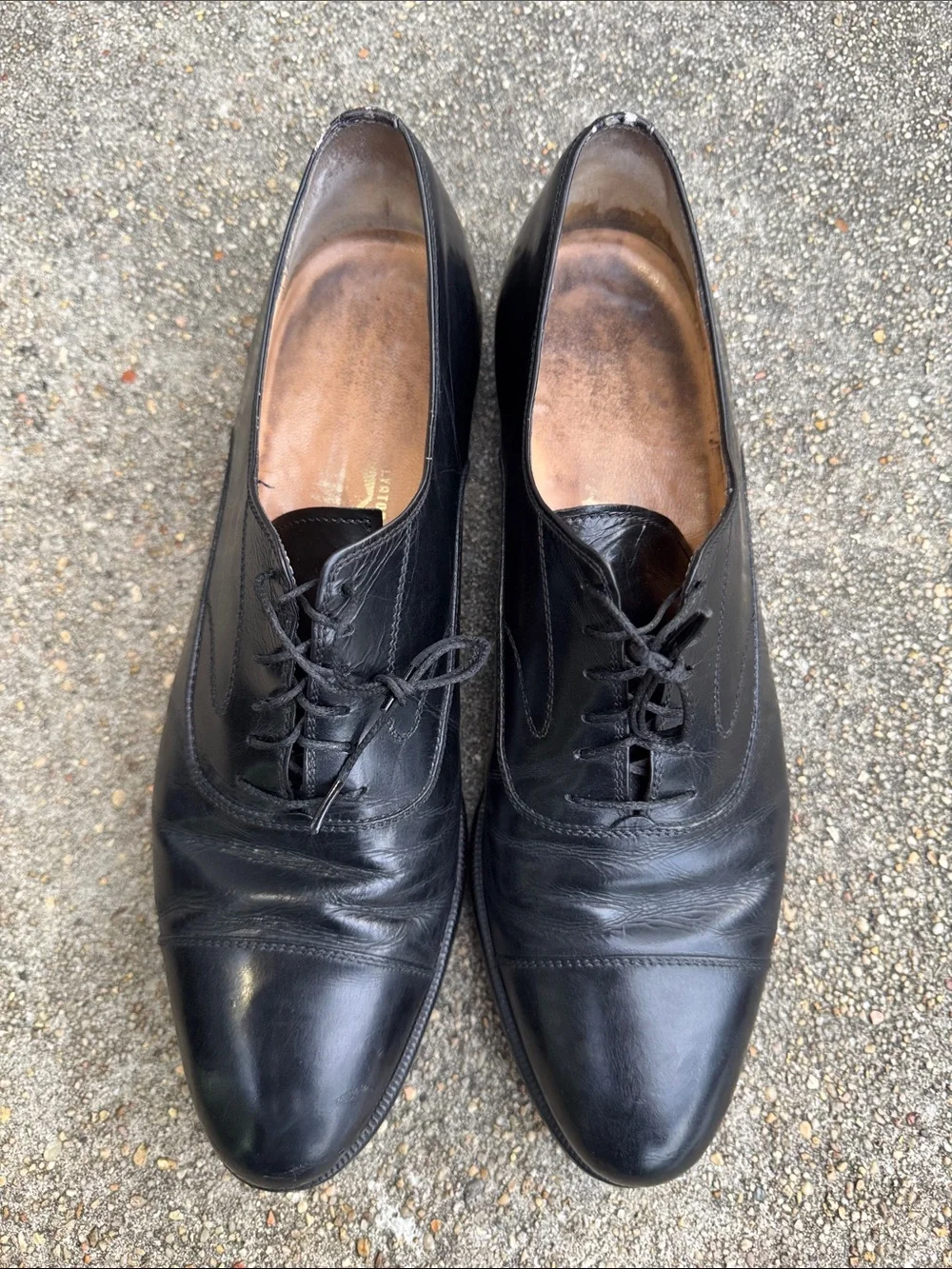 Salvatore Ferragamo Black Leather Cap-Toe Lace-Up Oxfords 9A